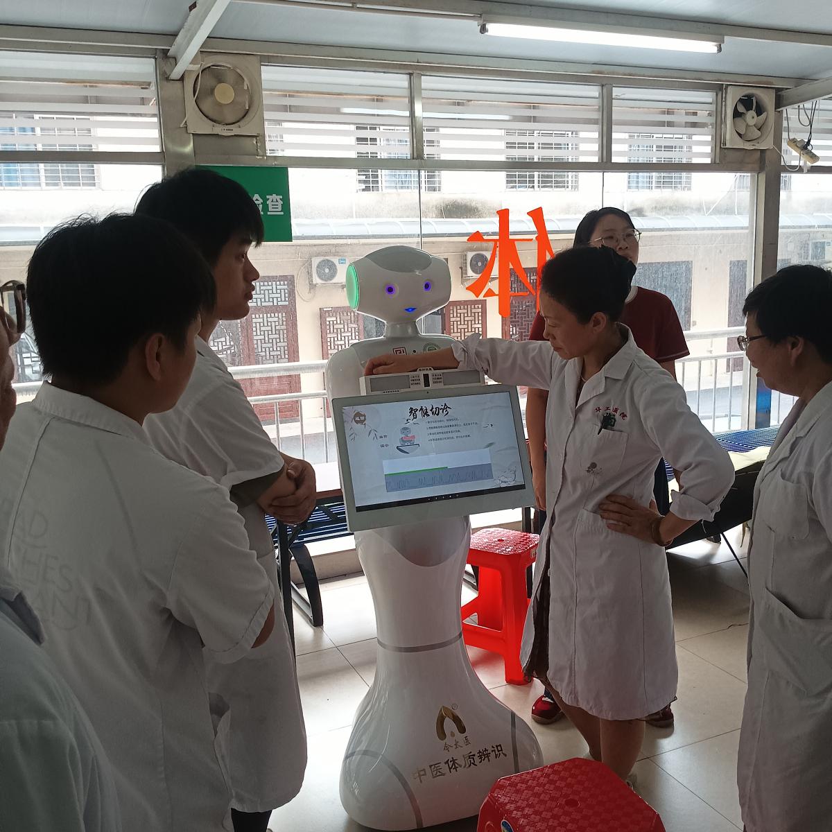 科技赋能医疗升级 智慧中医设备正式入驻华南理工